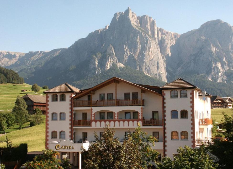 Hotel Castel Oswald Von Wolkenstein Castelrotto Dış mekan fotoğraf